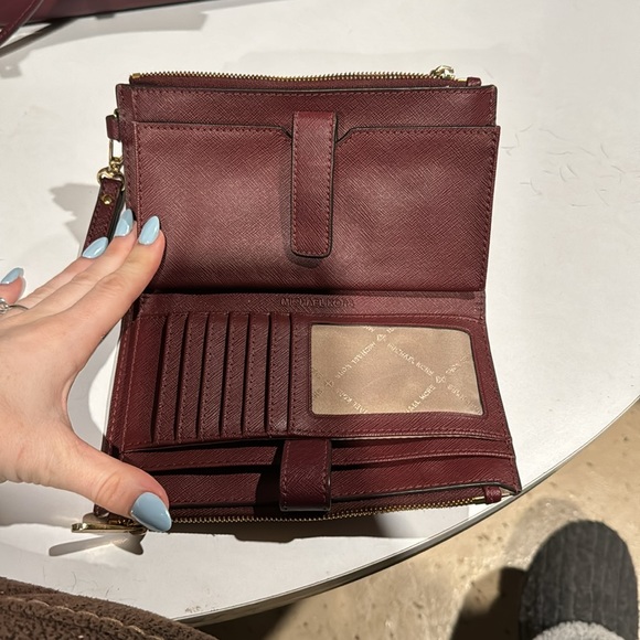 Leather smartphone wallet - Picture 2 of 5